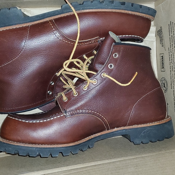 Boots - Picture 3 of 3